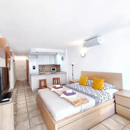 Chill Out Borinquen * Πλάγια ντε λας Αμέρικας